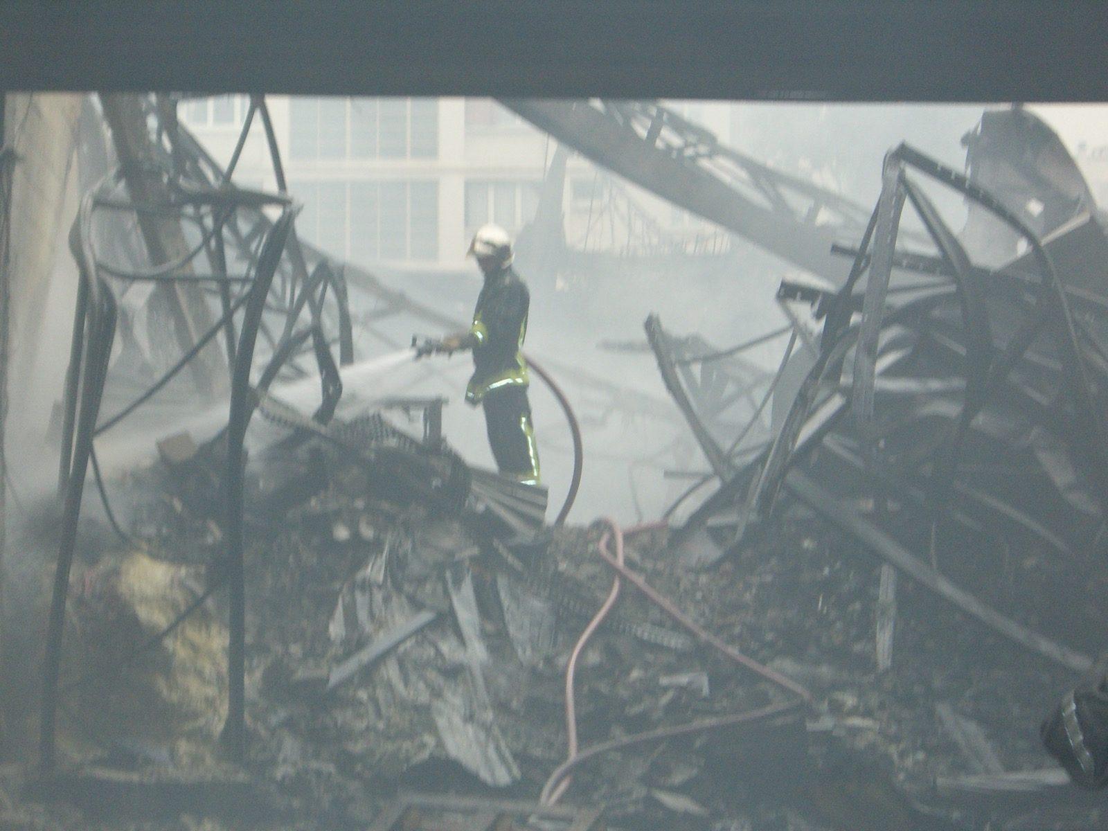 Incendie industriel — Aubervilliers (juillet 2005)